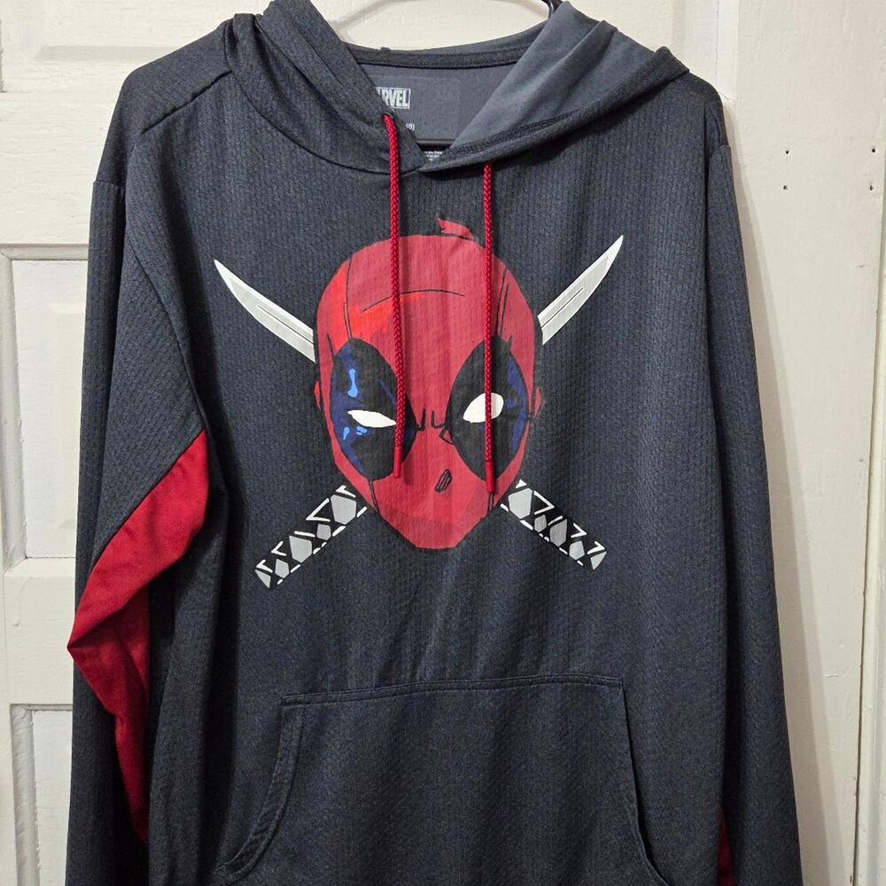 Deadpool Marvel Hoodie men's size M